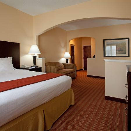 Holiday Inn Express & Suites Greenville Airport, An Ihg Hotel Екстериор снимка