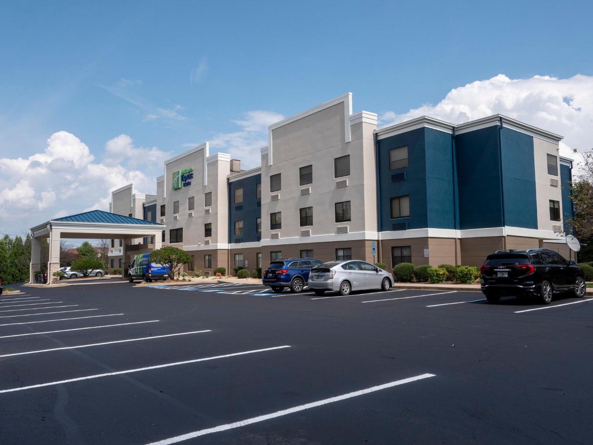 Holiday Inn Express & Suites Greenville Airport, An Ihg Hotel Екстериор снимка